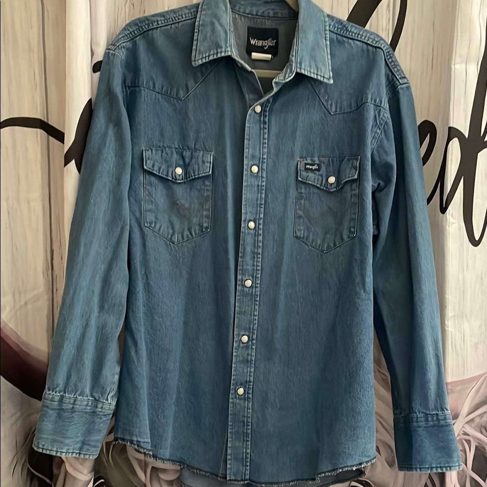 Wrangler Classic Blue Button-Up Shirt